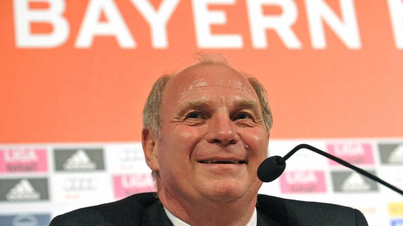 Uli Hoeness je ostro napadel vodilne može Evropske nogometne zveze (Uefa). (Foto