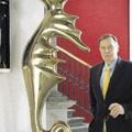 Rotarijci so pod Ivom Siličem poklonili univerzi morskega konjička, a denarja za