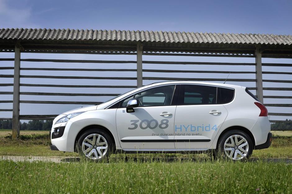 Peugeot 3008 Hybrid4 | Avtor: Anže Petkovšek