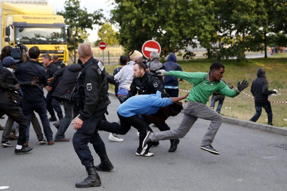 Kriza z begunci v Calaisu, Calais | Avtor: EPA