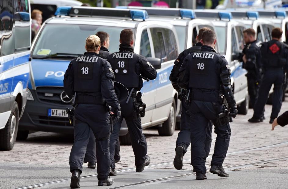 Darmstadt Eintracht Frankfurt navijači policija aretacije