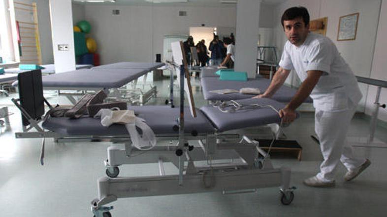 Nevrološko kliniko Univerzitetnega kliničnega centra (UKC) Ljubljana sestavljajo