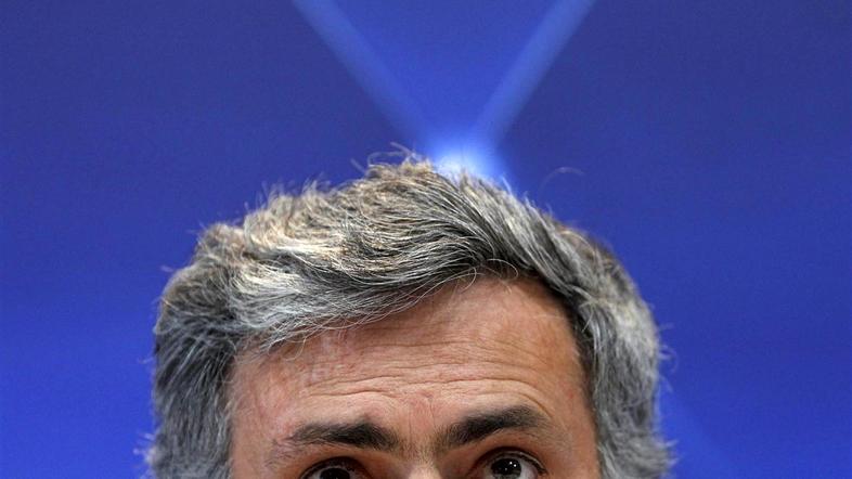 Realov trener José Mourinho je bruhal od besa. Po njegovem so bili spet krivi so