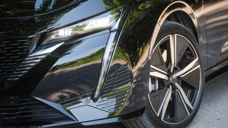 Peugeot 308 SW Hybrid