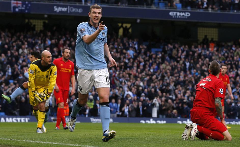 (Manchester City : Liverpool) Edin Džeko