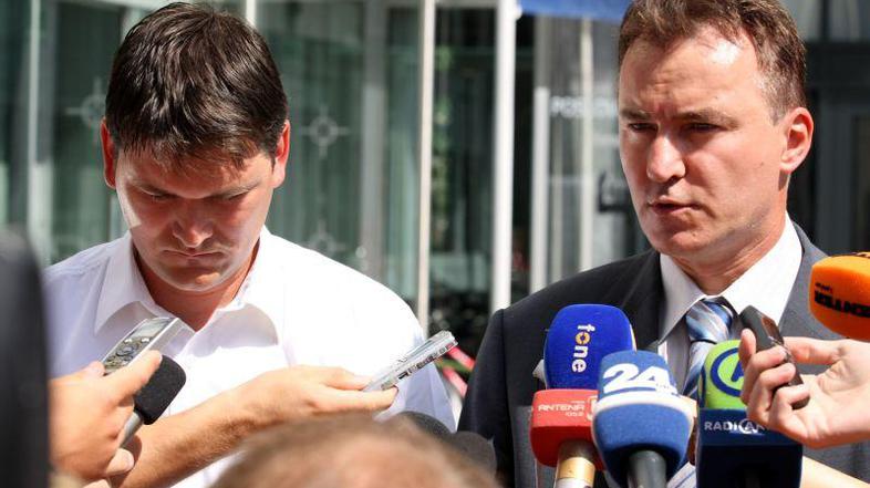 Nemec (desno) naj bi se z nadzorniki pogajal o sporazumnem odhodu z mesta prvega