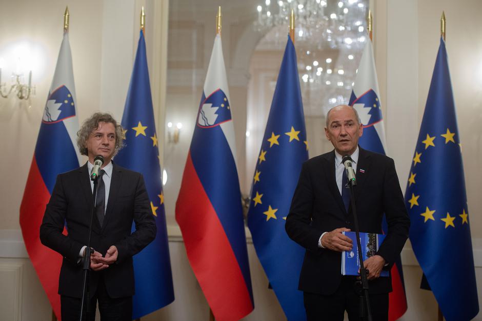 Primopredaja | Avtor: Anže Petkovšek