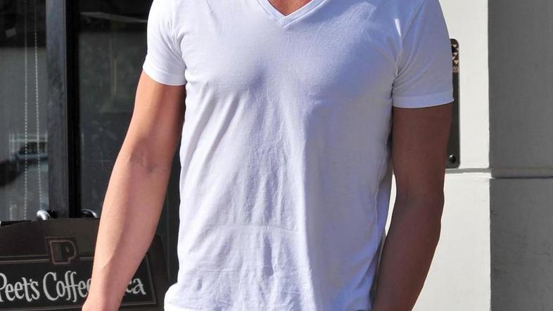 Si je Josh oddahnil? (Foto: Flynet/JLP)