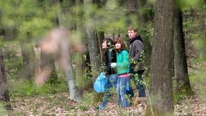 Tiskovni predstavnik namigovanj, da je mladenič predmet našel med vsesplošno akc