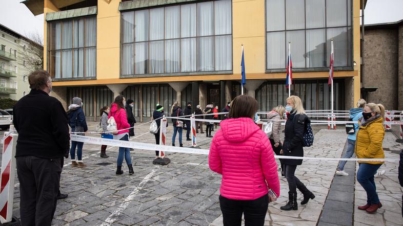 Covid-19 v Sloveniji