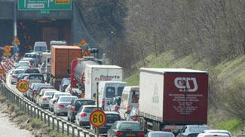 Takšna podoba utegne slovenske voznike spremljati vse poletje. Uvedbe vinjet teg
