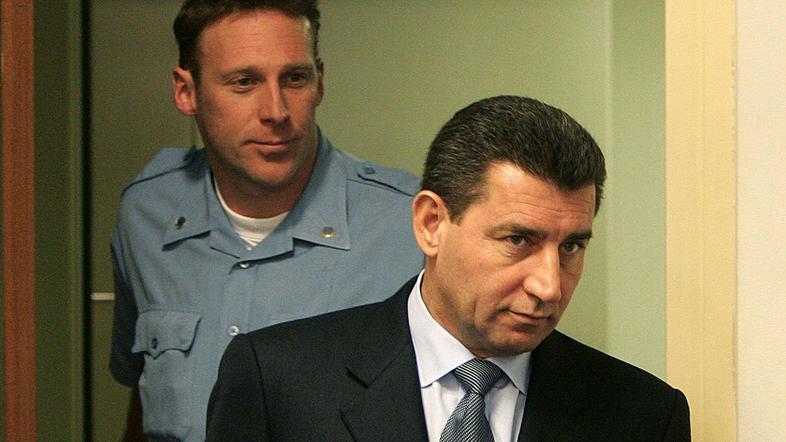 Gotovina bo moral na sojenje počakati v zaporu.