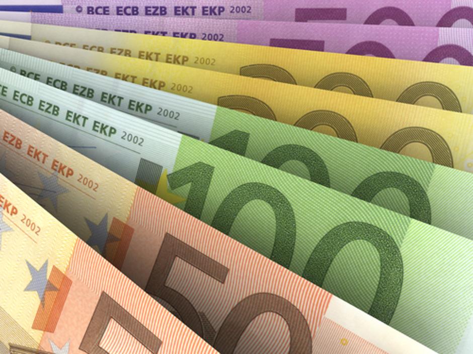 evro, evri, bankovec, bankovci, denar | Avtor: Shutterstock