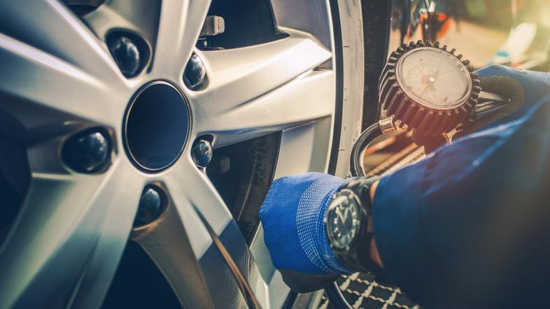 ventil, polnjenje avtomobilskih gum