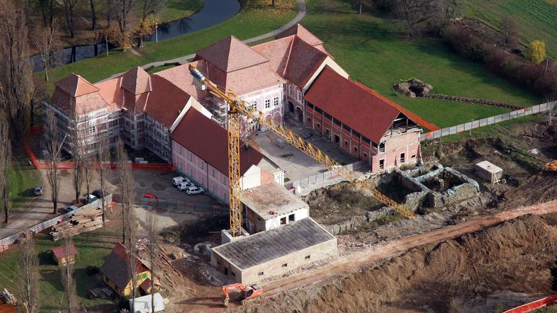 Na Nadškofijo Maribor smo včeraj zjutraj poslali tudi kopico novinarskih vprašan