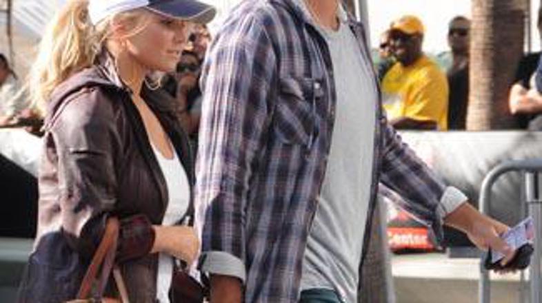 Jessica in Tony sta po dveh letih prekinila zvezo.