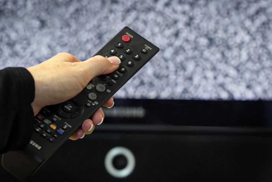 slovenija 09.09.2010 televizija, digitalni sprejemnik, prehod na digitalni signa