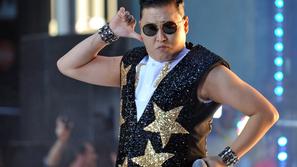 scena 09.11.12. psy, gangnam, South Korean pop artist Jae-Sang Park, aka Psy, pe