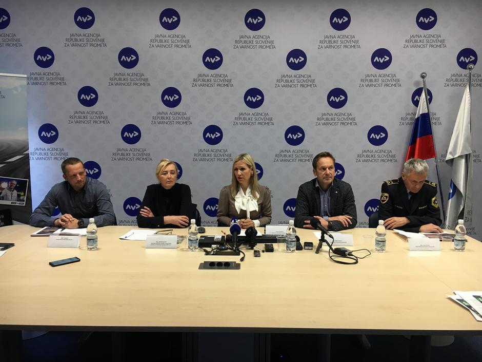 Tiskovna konferecna o levem pasu | Avtor: AVP