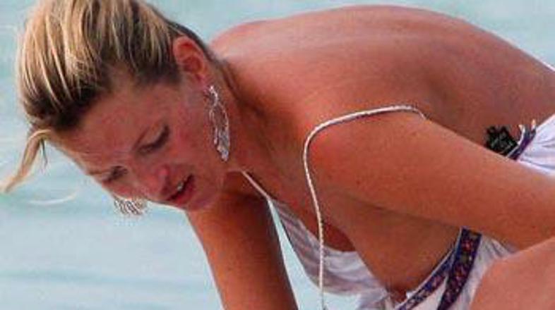 Pokazala jo je pod španskim soncem.