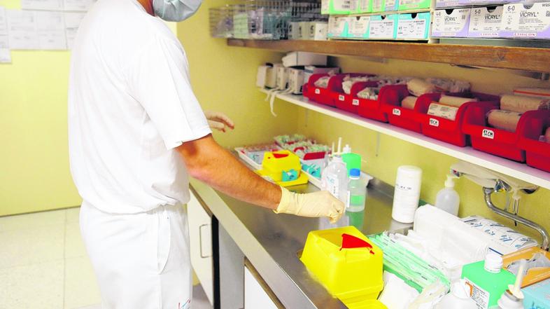 &lt;Zivljenje&gt; 30.8.2007 zdravstveni tehnik, medicinski pripomocki, klinicni 