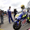 Valentino Rossi bo drugič zapored dirko začel iz prve pozicije.