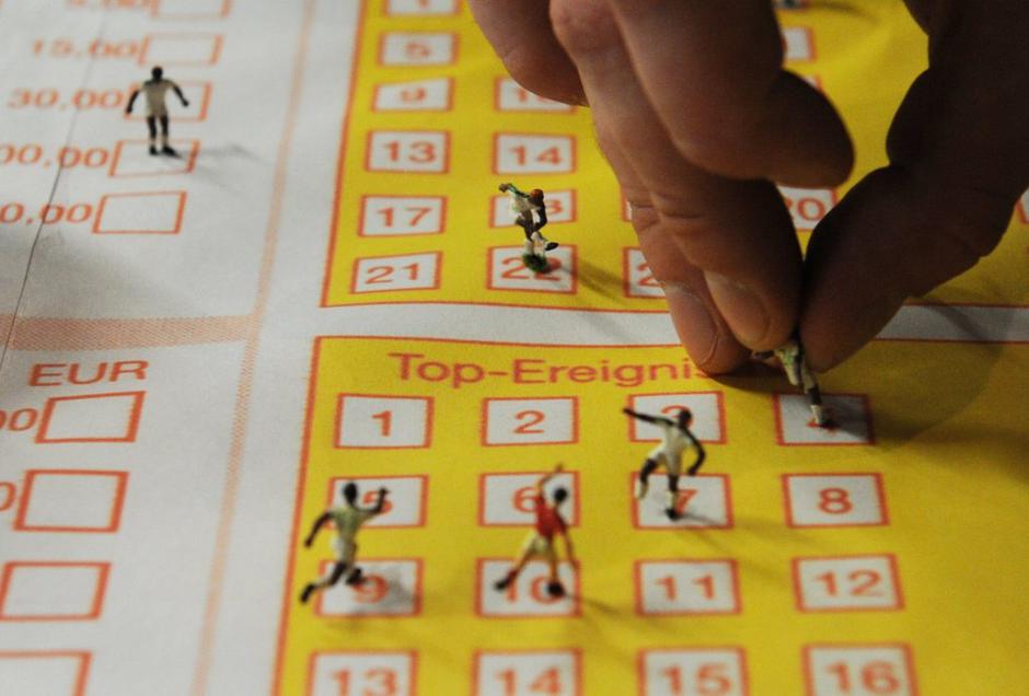 stave, stavni listek | Avtor: EPA