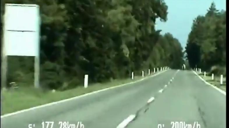 Divjanje motorista, posnetek Provide