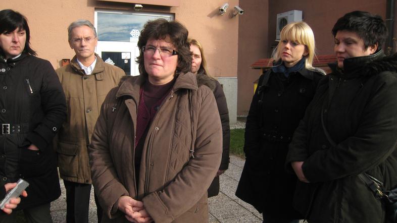 "Dovolj imamo grdega obnašanja ravnatelja, šikaniranja in nepravilnosti," so pre
