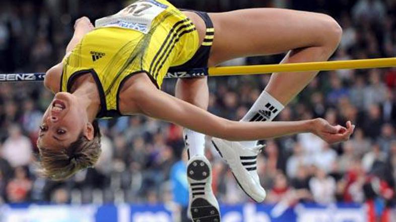 Blanka Vlašić je v letošnji zimski sezoni dobila pet od šestih mitingov in gre n