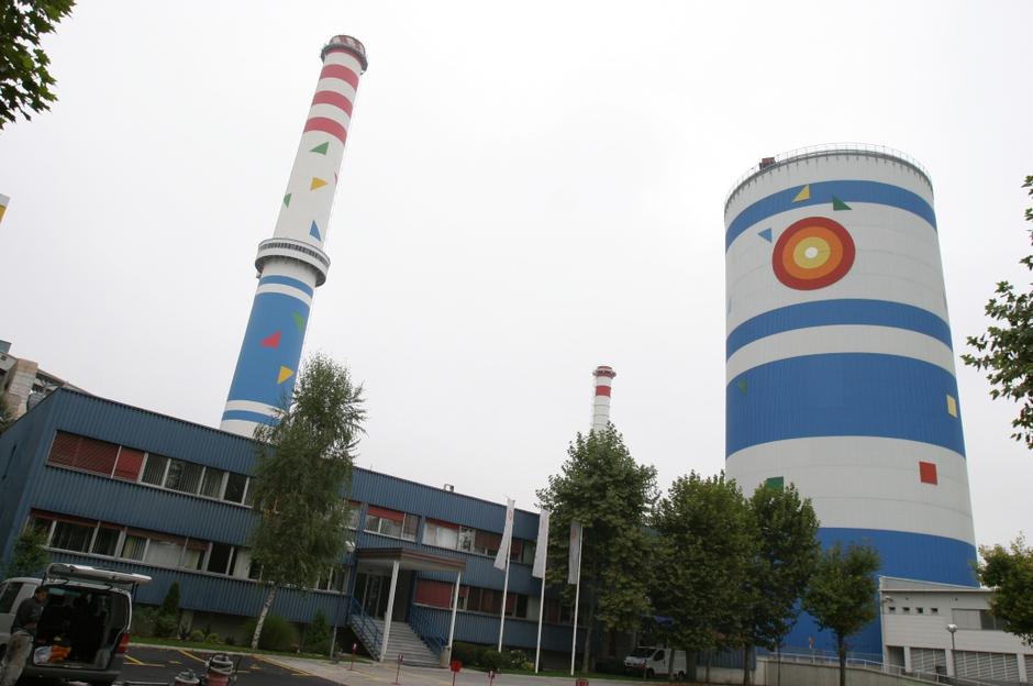 Ljubljana: 01.10.2004, Termoelektrarna toplarna Ljubljana, Toplarniu0161ka 19, L | Avtor: Bou0161tjan TacolLjubljana: 01.10.2004, Termoelektrarna toplarna Ljubljana, Topl