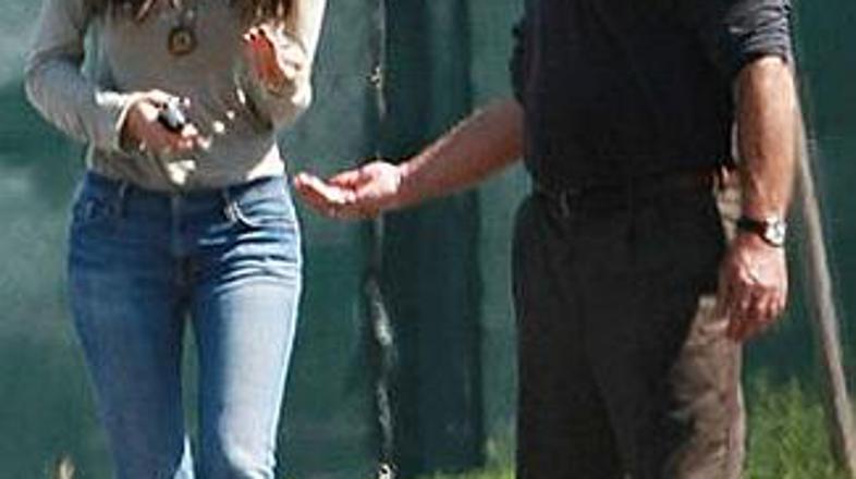 Kaj se plete med Oksano in Melom?