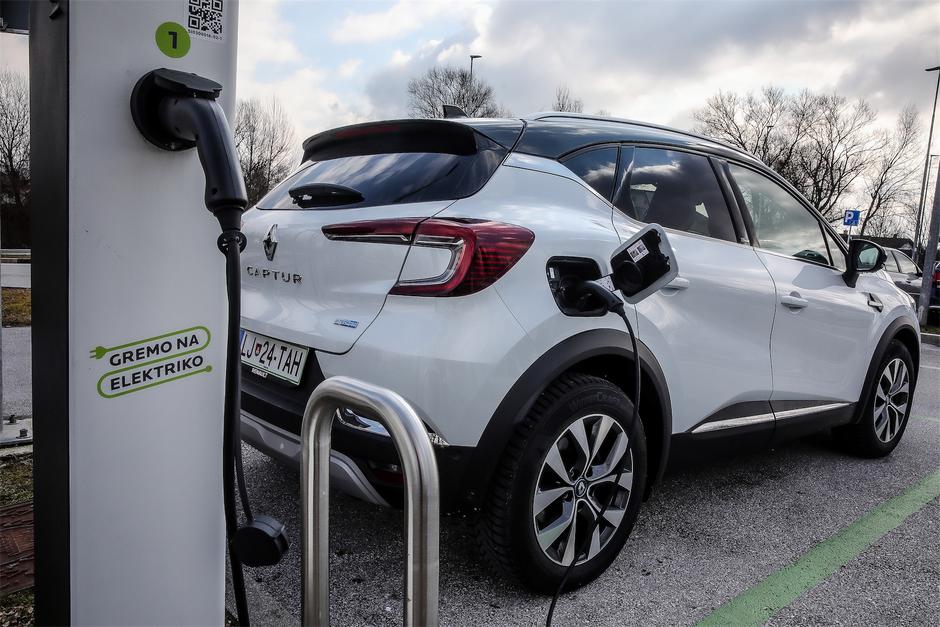 Renault Captur E-TECH | Avtor: Saša Despot