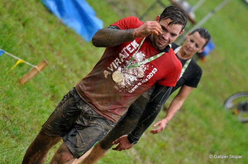 Aviratek tek dobrodelnost