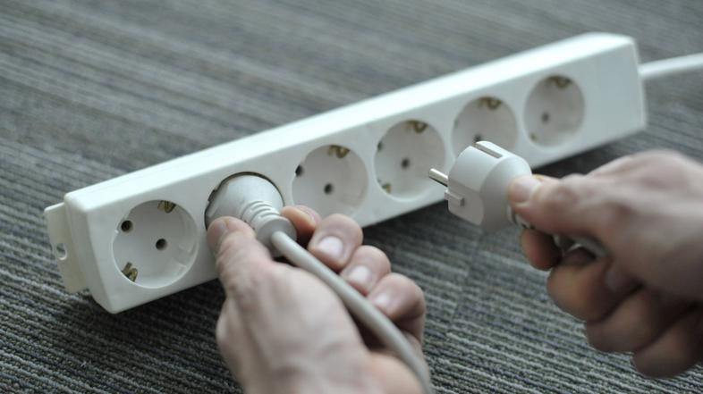 slovenija 15.01.13, elektrika, cenejsa elektrika, kabli, foto: Anze Petkovsek