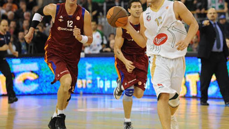 Po izpadu Uniona Olimpije so v Evroligi ostali le legionarji, med njimi tudi Pri