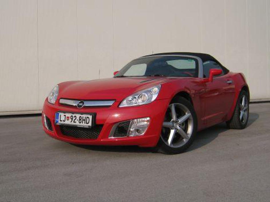 GT je avto, ki bolj kot na razum apelira na čustva.