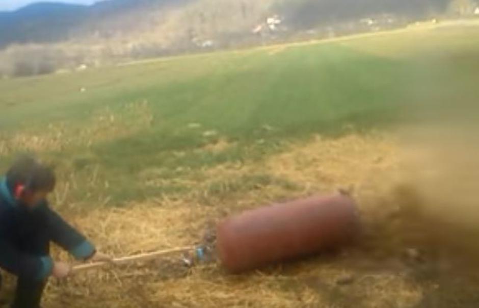 Pokanje s karbidom | Avtor: Youtube