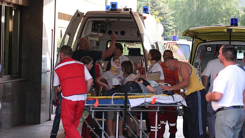 Otrokom so takoj po prometni nesreči v bolnišnici nudili tudi psihološko pomoč. 