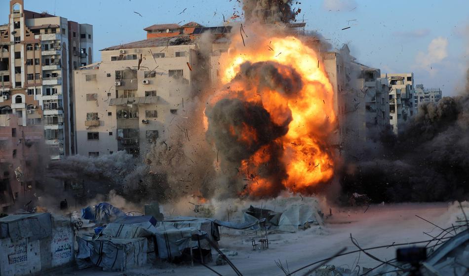 Izraelska vojska odredila popolno evakuacijo mesta Gaza pred ofenzivo.