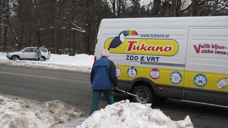 Obvoznica seka številne sprehajalne poti s Planine proti Hrastju že 30 let, vend