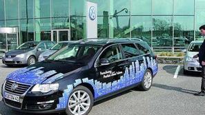 Volkswagen je predstavil avtomatski sistem parkiranja, na prihod katerega pa bo 