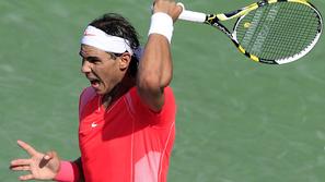 Prvi igralec sveta Nadal ni dovolil, da bi ga presenetil Kohlschreiber. (Foto: R