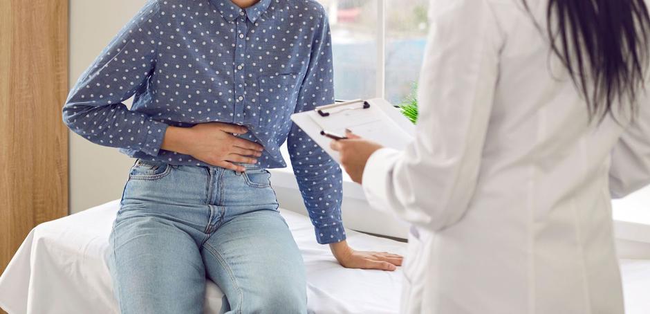 Bolečine, trebuh, zdravnik, zdravniški pregled, bolezen, pacient, ambulanta | Avtor: Profimedia