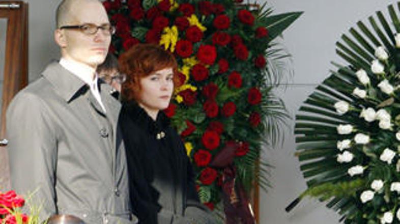 Drnovškov sin Jaša in hči Nana Forte sta skupaj z Drnovškovo sestro opozorila na