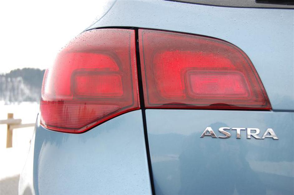 Opel astra sports tourer