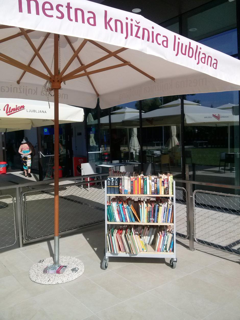 Knjižnica ob vodi | Avtor: Mestna knjižnica Ljubljana