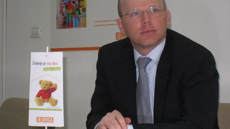 Gregor Benčina, predsednik uprave skupine Jelovica: “Z izplačilom januarske plač