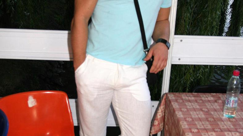 Mišo in Ines sta skupaj že skoraj leto dni, zato se pogovarjata tudi že o poroki