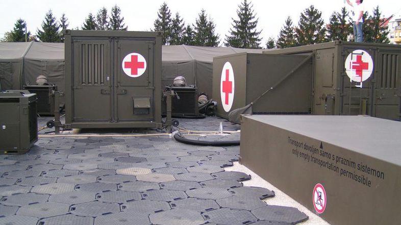 Vojaška bolnišnica utegne biti končno zelo mobilna - zaradi gripe. (Foto: Barbar